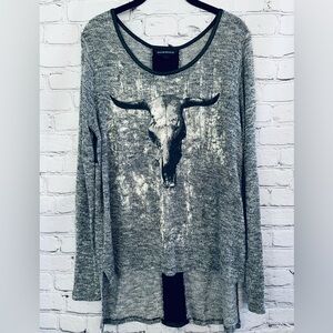 Rock & Republic Black and Gray Knit Top with Cattle Skull Graphic